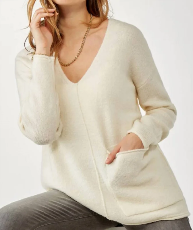 Vee Neck Knit Sweater In Ivory Cashmere Blend Cotton Blend Poly Blend