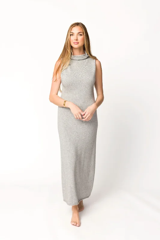 Quinn Turtleneck Maxi Dress in Heather Grey Trendy V-Neck Maxi Dress